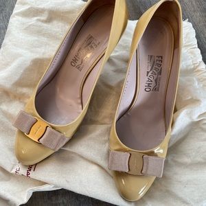 Salvatore Ferragamo pump